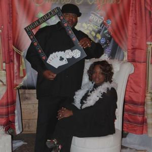 Meet your Posher, Ron-vanessa